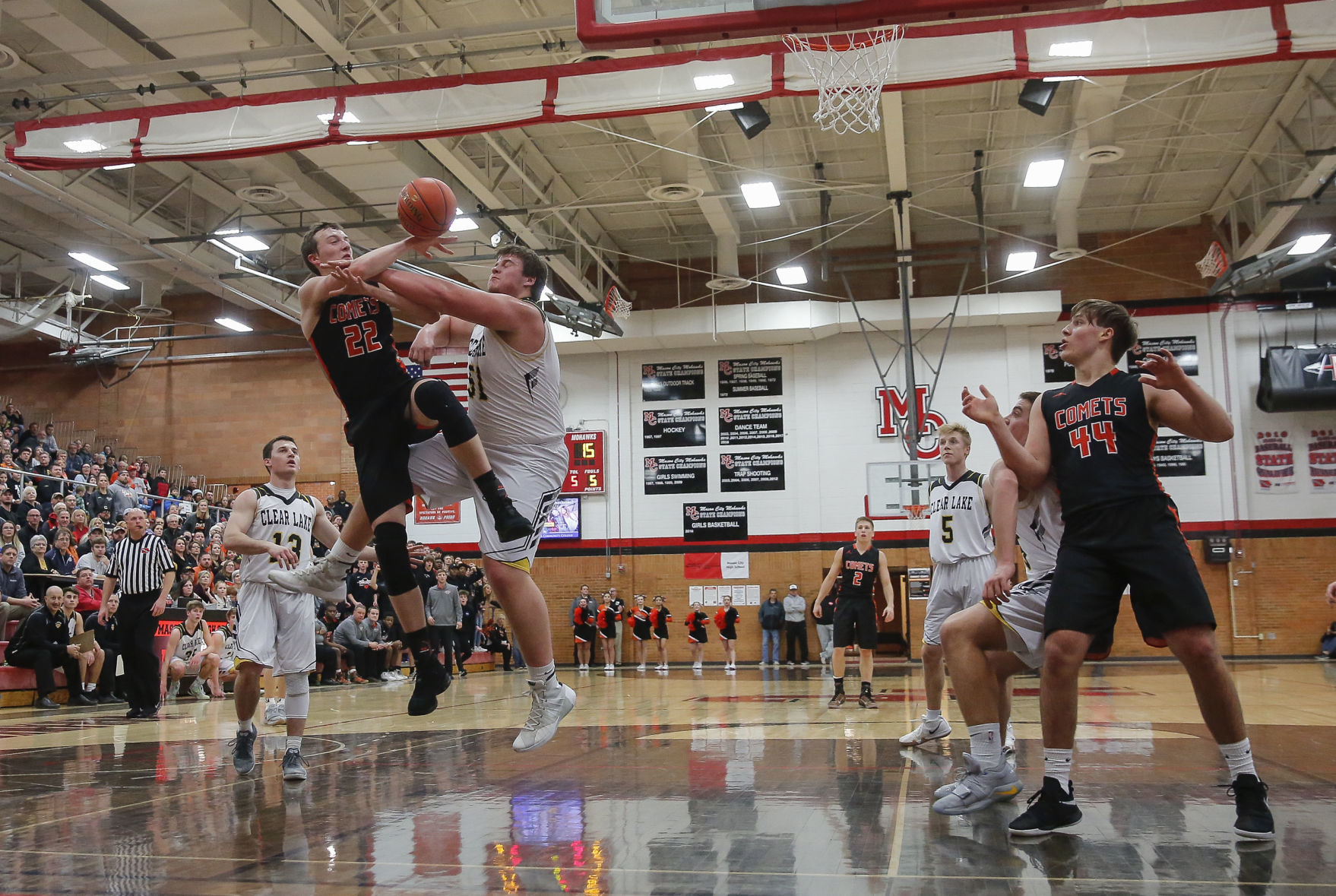 BBball Clear Lake vs. Charles City 16